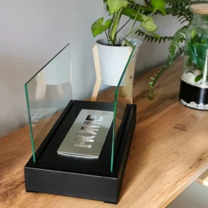 Fritstående biopejs Bolig, sort strukturel mat