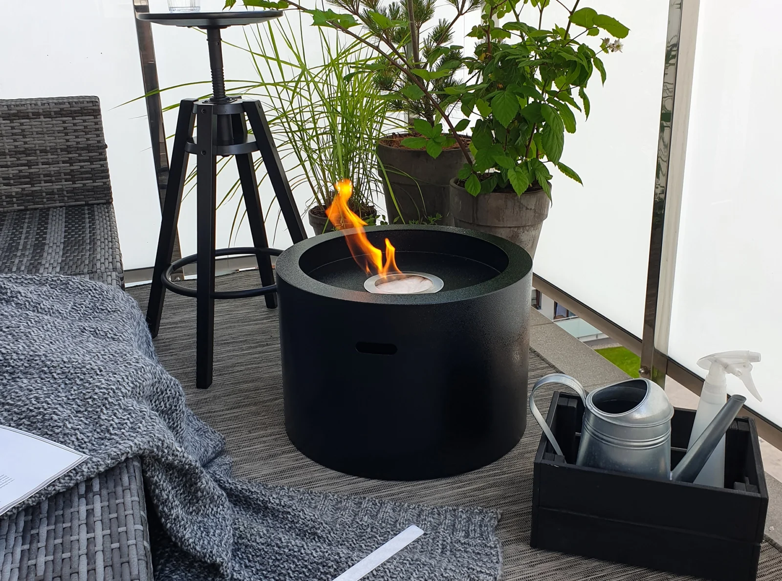 Gulvmodel -  Fritstående biopejse Ø 475 mm sort mat