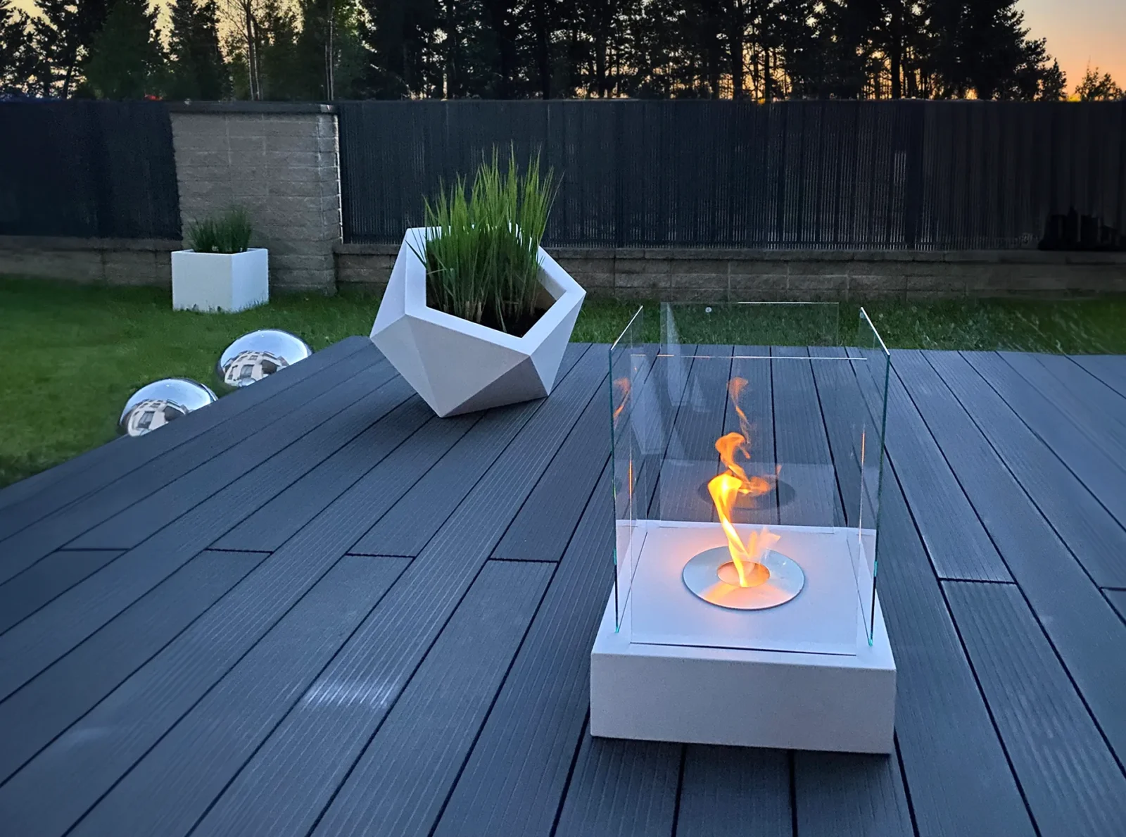 Gulvmodel - Fritstående biopejse 400x400 mm hvid mat