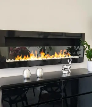 Biokominek-wiszacy-z-szyba-1200x400-czarny-polysk-aranzacja-02